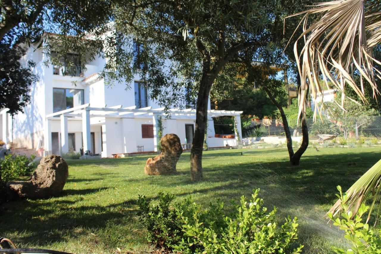 Villa La Conchiglia Rooms กาลา ลีเบรอตโต ภายนอก รูปภาพ