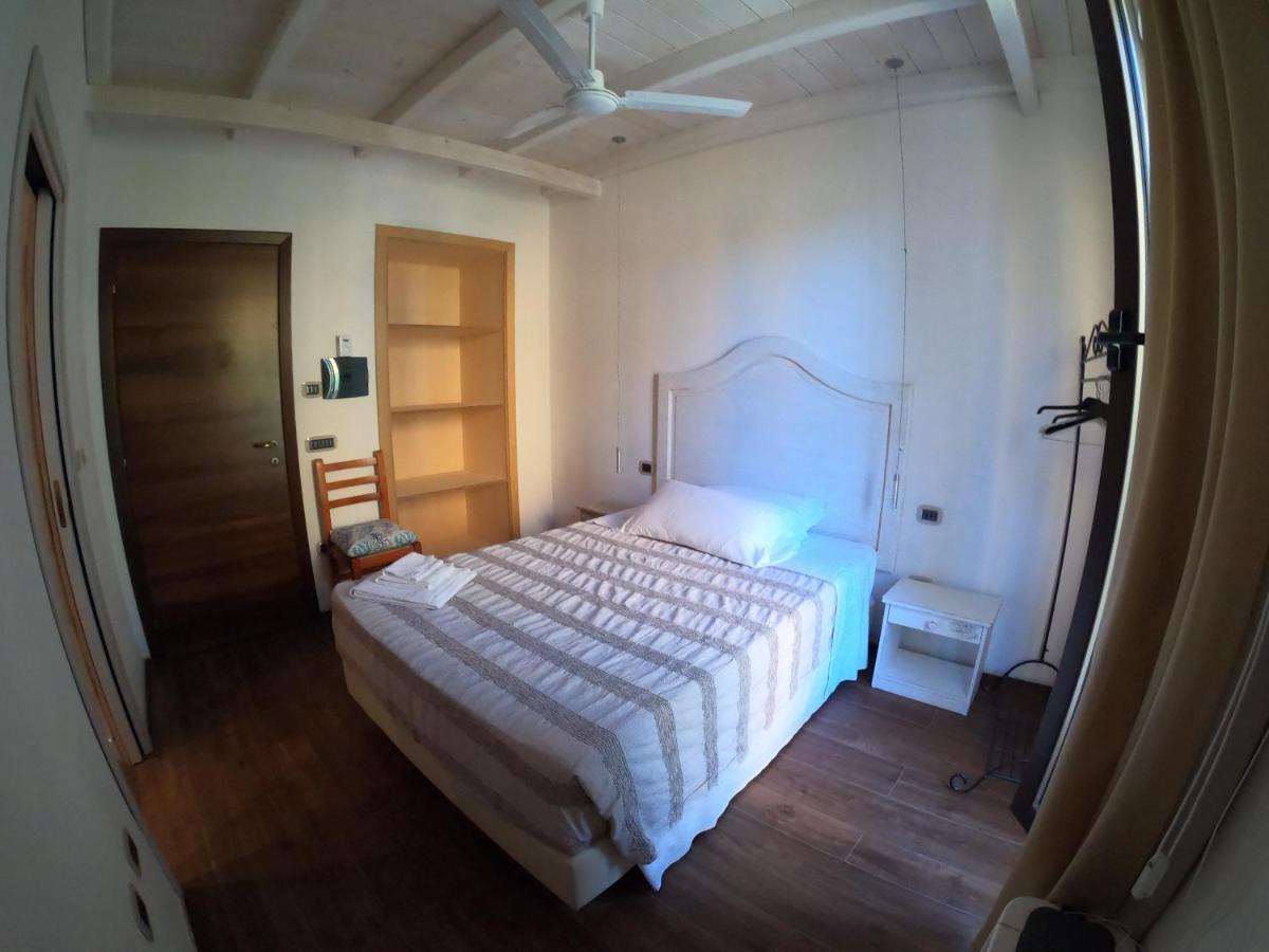 Villa La Conchiglia Rooms กาลา ลีเบรอตโต ภายนอก รูปภาพ
