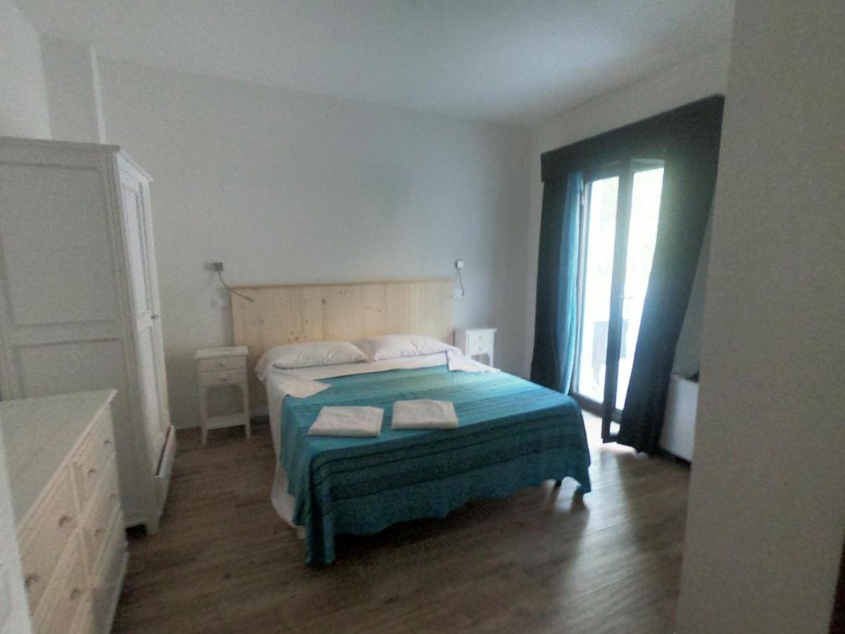 Villa La Conchiglia Rooms กาลา ลีเบรอตโต ภายนอก รูปภาพ