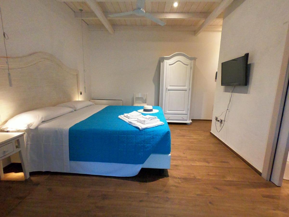 Villa La Conchiglia Rooms กาลา ลีเบรอตโต ภายนอก รูปภาพ