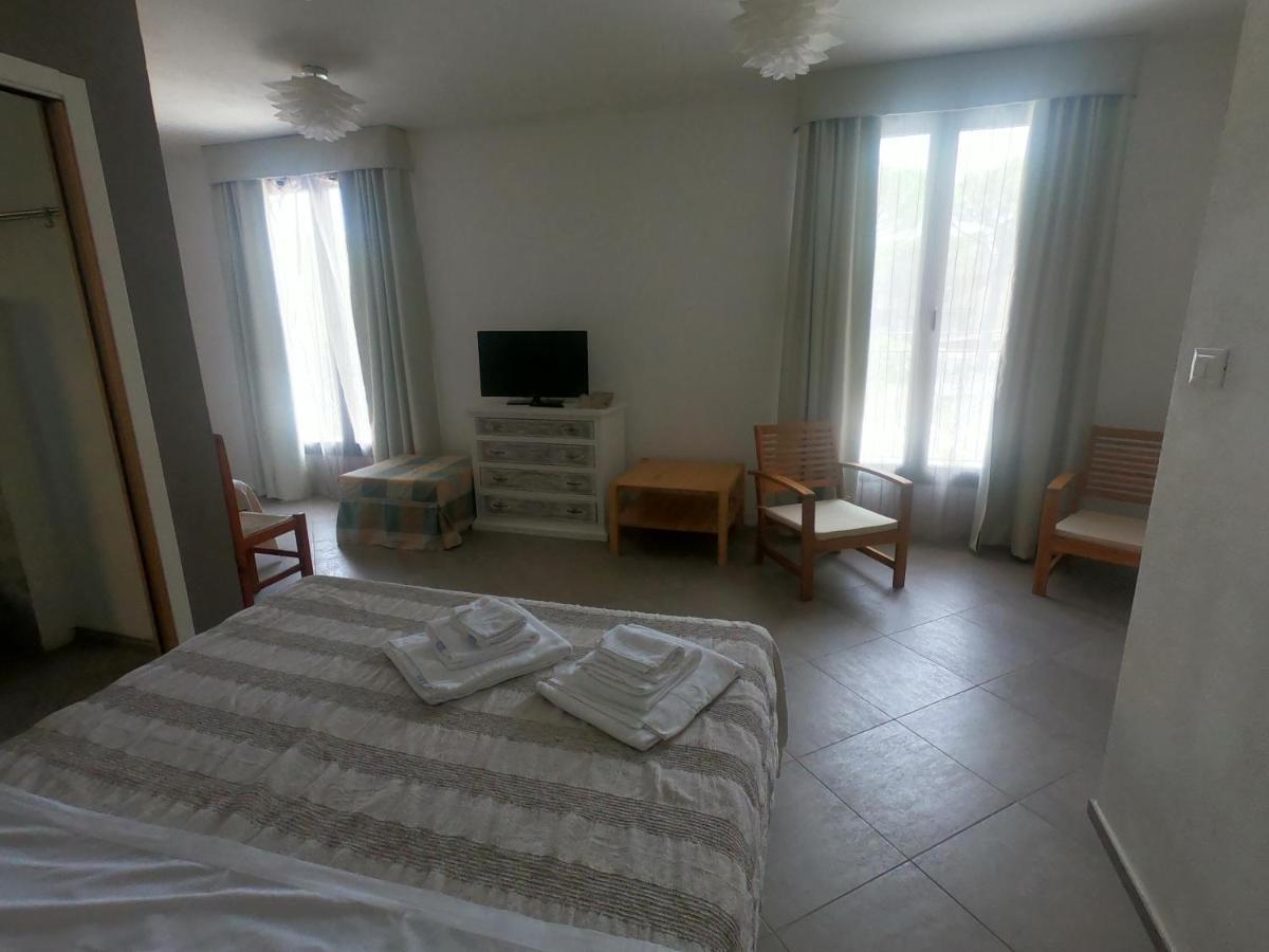 Villa La Conchiglia Rooms กาลา ลีเบรอตโต ภายนอก รูปภาพ