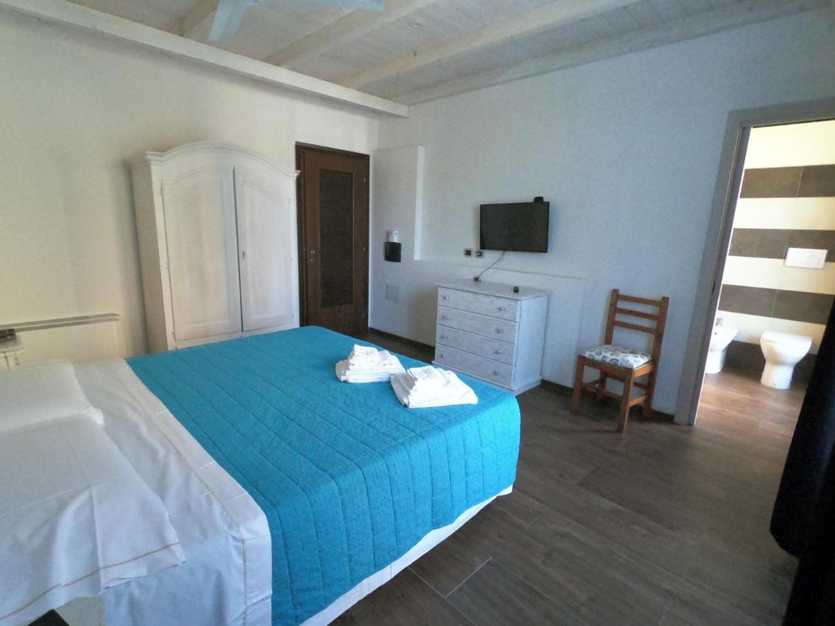 Villa La Conchiglia Rooms กาลา ลีเบรอตโต ภายนอก รูปภาพ